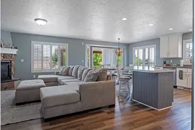 787 W 2000 N, West Bountiful, UT 84087 - Photo 6