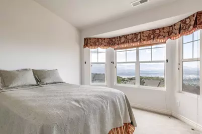 2011 E Stoneleigh Dr, Draper, UT 84020 - Photo 14