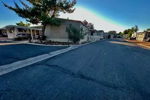 4568 S Foxglove Dr, Salt Lake City, UT 84123 - Photo 2