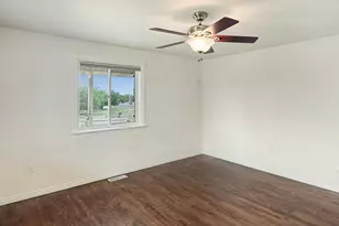 190 E 600 N, Ferron, UT 84523 - Photo 14