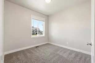 390 S Coyote Ridge Dr E, Smithfield, UT 84335 - Photo 18