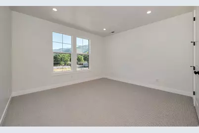 461 W Summerhill Ln W, Centerville, UT 84014 - Photo 32