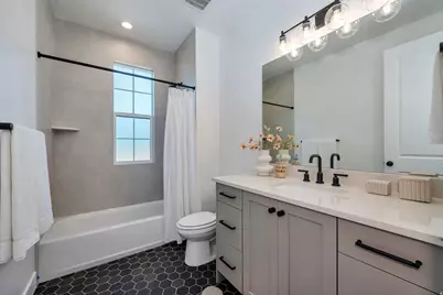 461 W Summerhill Ln W, Centerville, UT 84014 - Photo 34