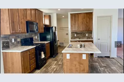 289 W Center, Hinckley, UT 84635 - Photo 2