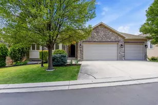 6698 S Hidden Ml Cv, Cottonwood Heights, UT 84121 - Photo 4