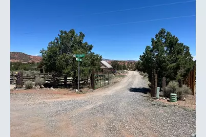 1855 S 3620 E, Teasdale, UT 84773 - Photo 16