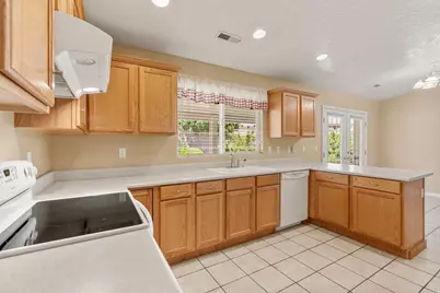 125 E 670 South S, Ivins, UT 84738 - Photo 10
