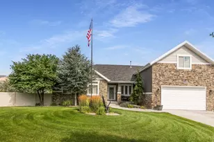 6984 W Boulder Ridge Cir, Herriman, UT 84096 - Photo 2