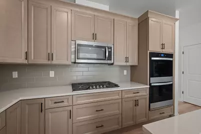 4896 S Snarr Haven Ct W, Taylorsville, UT 84129 - Photo 8
