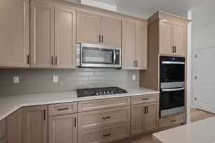 4896 S Snarr Haven Ct W, Taylorsville, UT 84129 - Photo 8