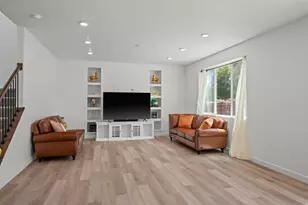 4896 S Snarr Haven Ct W, Taylorsville, UT 84129 - Photo 4