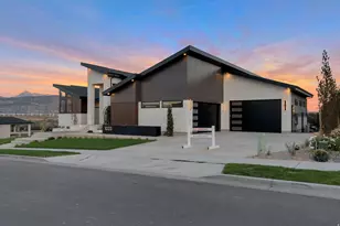 1023 W Reining Wy, Riverton, UT 84065 - Photo 2