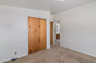 6566 S 2425 E, Cottonwood Heights, UT 84121 - Photo 20