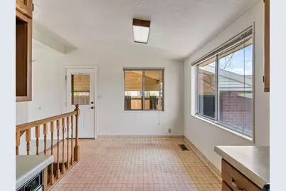 6566 S 2425 E, Cottonwood Heights, UT 84121 - Photo 18