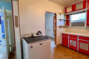 47 E 100 N, Lynndyl, UT 84640 - Photo 4