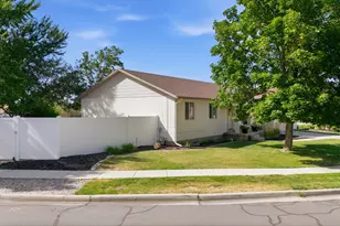 1709 E 9350 S, Sandy, UT 84093 - Photo 52
