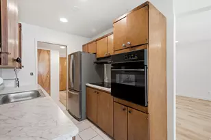 131 S 1000 E, Salt Lake City, UT 84102 - Photo 6