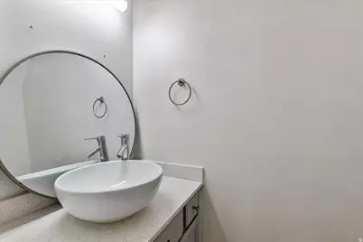 38 S 1000 E, Payson, UT 84651 - Photo 12