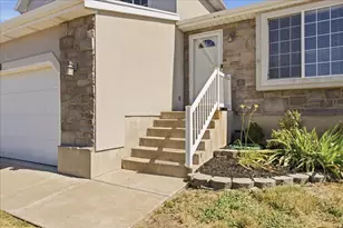 4039 W 4900 S, Roy, UT 84067 - Photo 2