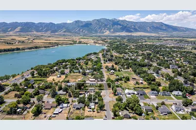 407 S 100 E, Hyrum, UT 84319 - Photo 36
