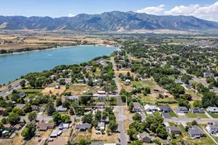 407 S 100 E, Hyrum, UT 84319 - Photo 36