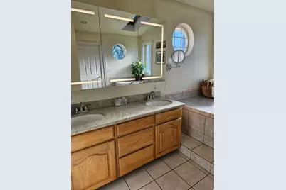 253 N 2475 W, Provo, UT 84601 - Photo 12