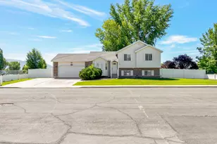 1843 W Springwater Dr S, Orem, UT 84058 - Photo 40