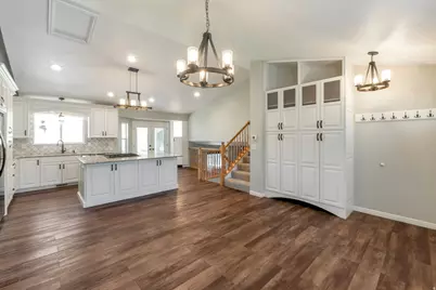 1843 W Springwater Dr S, Orem, UT 84058 - Photo 4