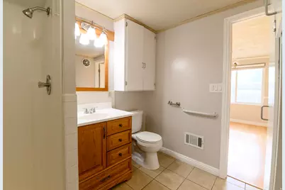 1007 Bonneville Ave, Logan, UT 84341 - Photo 16