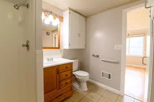 1007 Bonneville Ave, Logan, UT 84341 - Photo 16