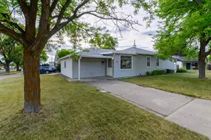 1007 Bonneville Ave, Logan, UT 84341 - Photo 22