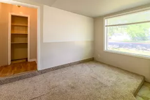 1007 Bonneville Ave, Logan, UT 84341 - Photo 8