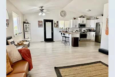 647 E 980 N, Tooele, UT 84074 - Photo 10