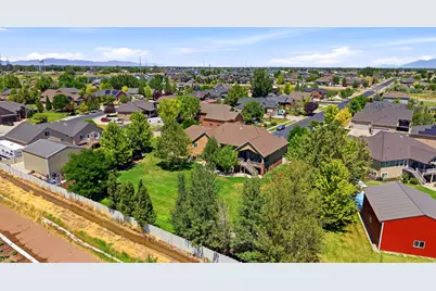 2377 S Cameron Dr, West Haven, UT 84401 - Photo 66