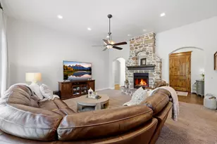 2377 S Cameron Dr, West Haven, UT 84401 - Photo 8