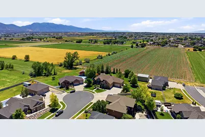 2377 S Cameron Dr, West Haven, UT 84401 - Photo 62