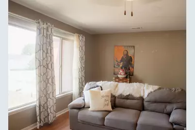 156 E 400 S, Vernal, UT 84078 - Photo 6