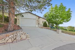 299 E Sage, Tooele, UT 84074 - Photo 2