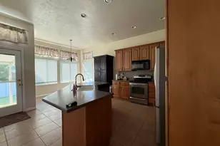 1173 W 2175 S, Syracuse, UT 84075 - Photo 32