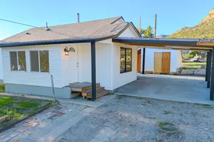 431 Pinion St, Sunnyside, UT 84539 - Photo 2