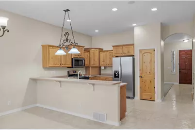 10596 S Pinyon Pines Ct W, South Jordan, UT 84095 - Photo 8