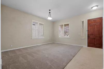 10596 S Pinyon Pines Ct W, South Jordan, UT 84095 - Photo 4