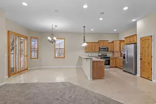 10596 S Pinyon Pines Ct W, South Jordan, UT 84095 - Photo 6