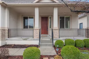 10596 S Pinyon Pines Ct W, South Jordan, UT 84095 - Photo 2