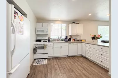 304 N 100 E, Price, UT 84501 - Photo 6