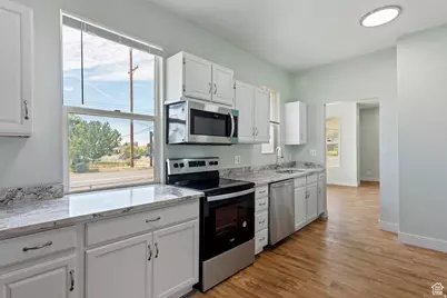 203 30th St, Ogden, UT 84401 - Photo 8