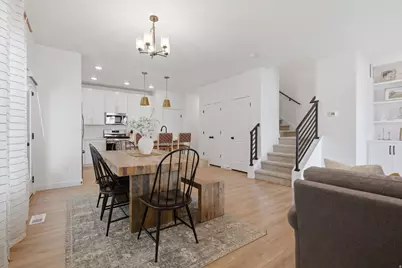 9747 N Ashgrove Ln, Highland, UT 84003 - Photo 6