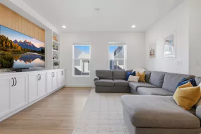 9747 N Ashgrove Ln, Highland, UT 84003 - Photo 8