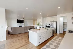 872 W Union Bench Dr, Mapleton, UT 84664 - Photo 2