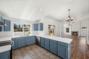9288 S Bingham Hills Ct, West Jordan, UT 84088 - Photo 6